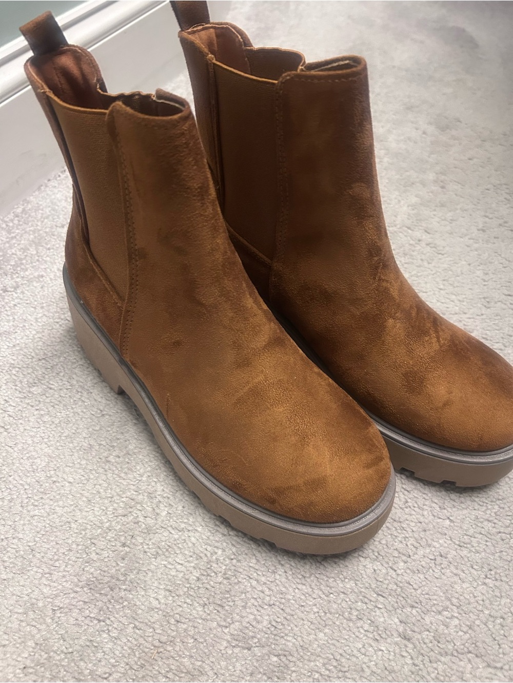 Rouge Helium Brown Chelsea Platform Ankle Boots